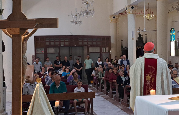S.B. Le patriarche, Cardinal Pizzaballa a pu célébrer la messe dans les locaux de la paroisse catholique latine de la Sainte-Famille dans Gaza ville. ©lpj.org
