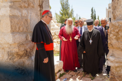 Vent de paix sur Taybeh : le Cardinal Pizzaballa rend visite aux chrétiens